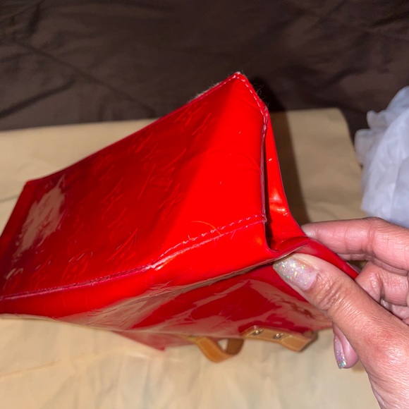 🔥SALE🔥 EUC Auth Louis Vuitton Reade Vernis bag - Picture 11 of 15